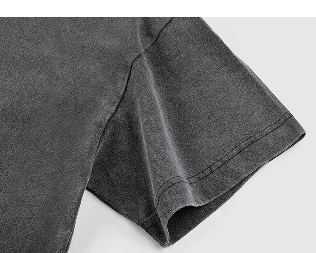 IDLT washed T-shirt, gray sleeve.