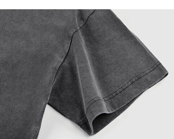 IDLT washed T-shirt, gray sleeve.