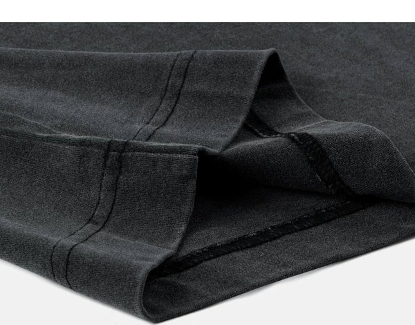 IDLT washed T-shirt, black folded hem.