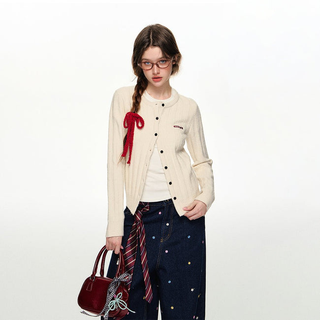 Strickjacke mit Rundhalsausschnitt und vertikalen Streifen Main Image