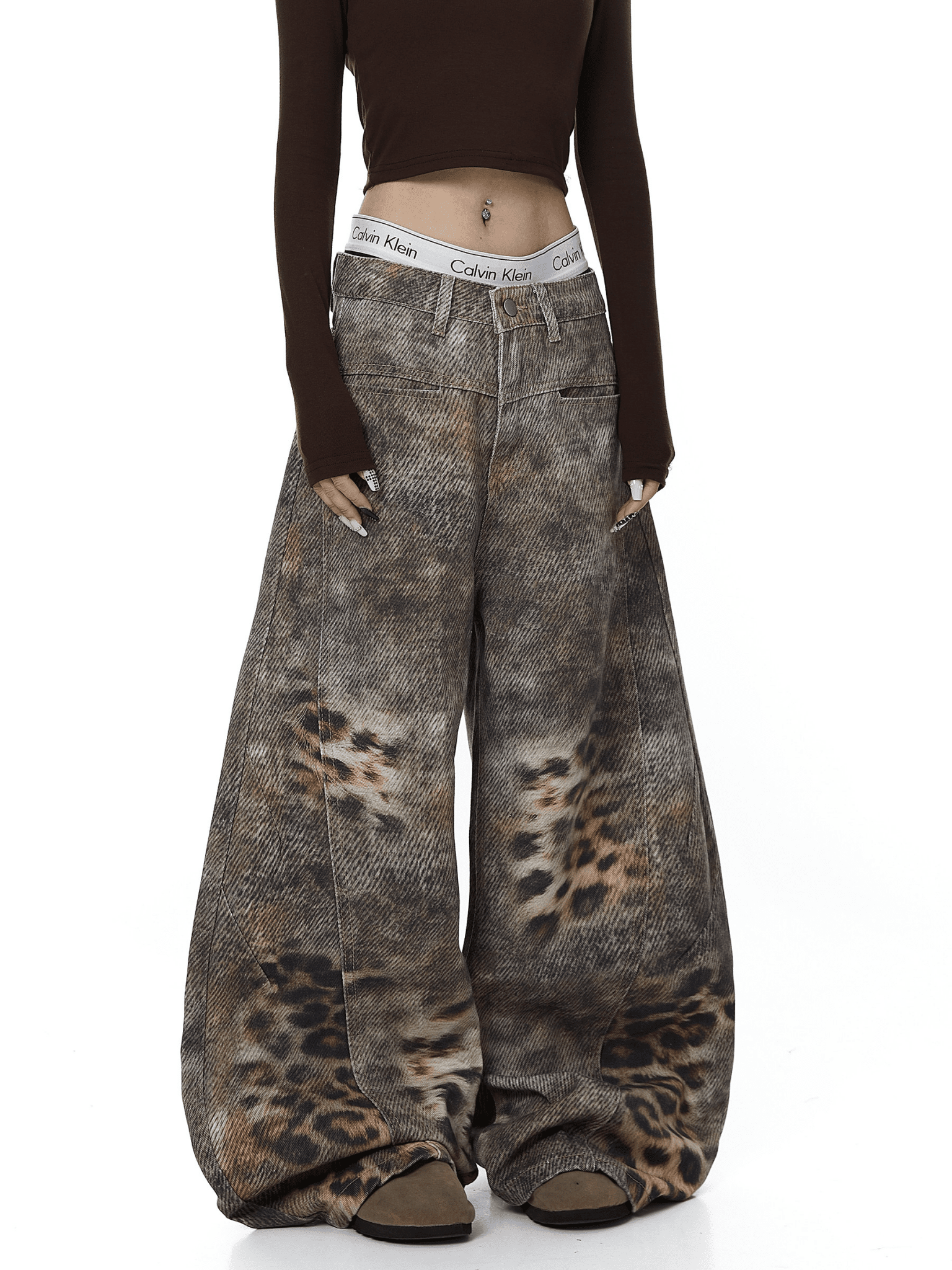 Vintage Distressed Leopard Gradient Baggy Jeans Secondary image