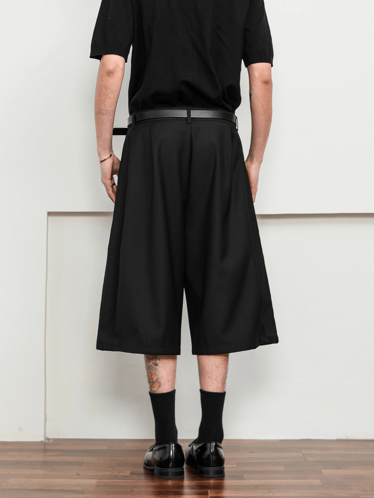 Wide-Leg Tailored Culotte Shorts Secondary image
