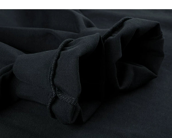 IDLT long sleeve T-shirt, black turned cuffs.