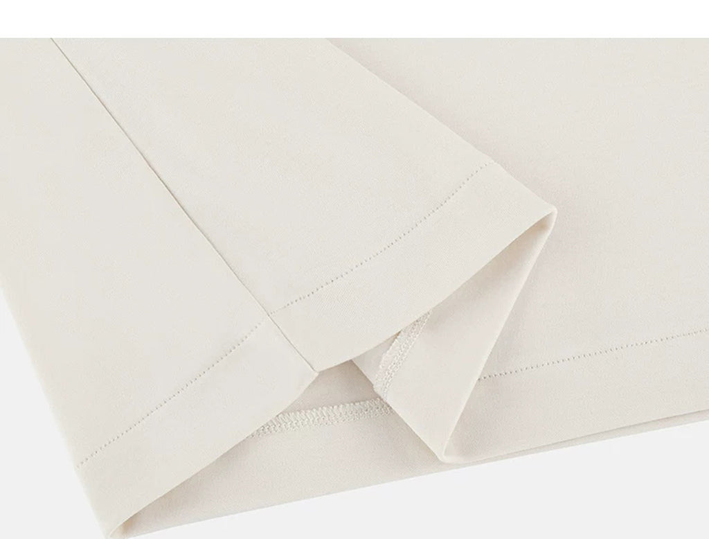 IDLT T-shirt, cream folded hem.