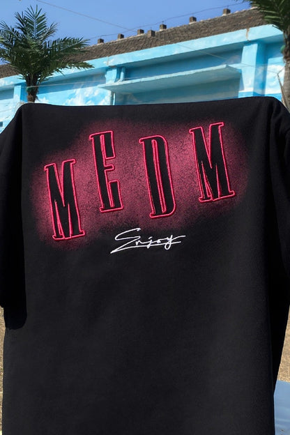 MEDM ネオンライト ロゴ Tシャツ