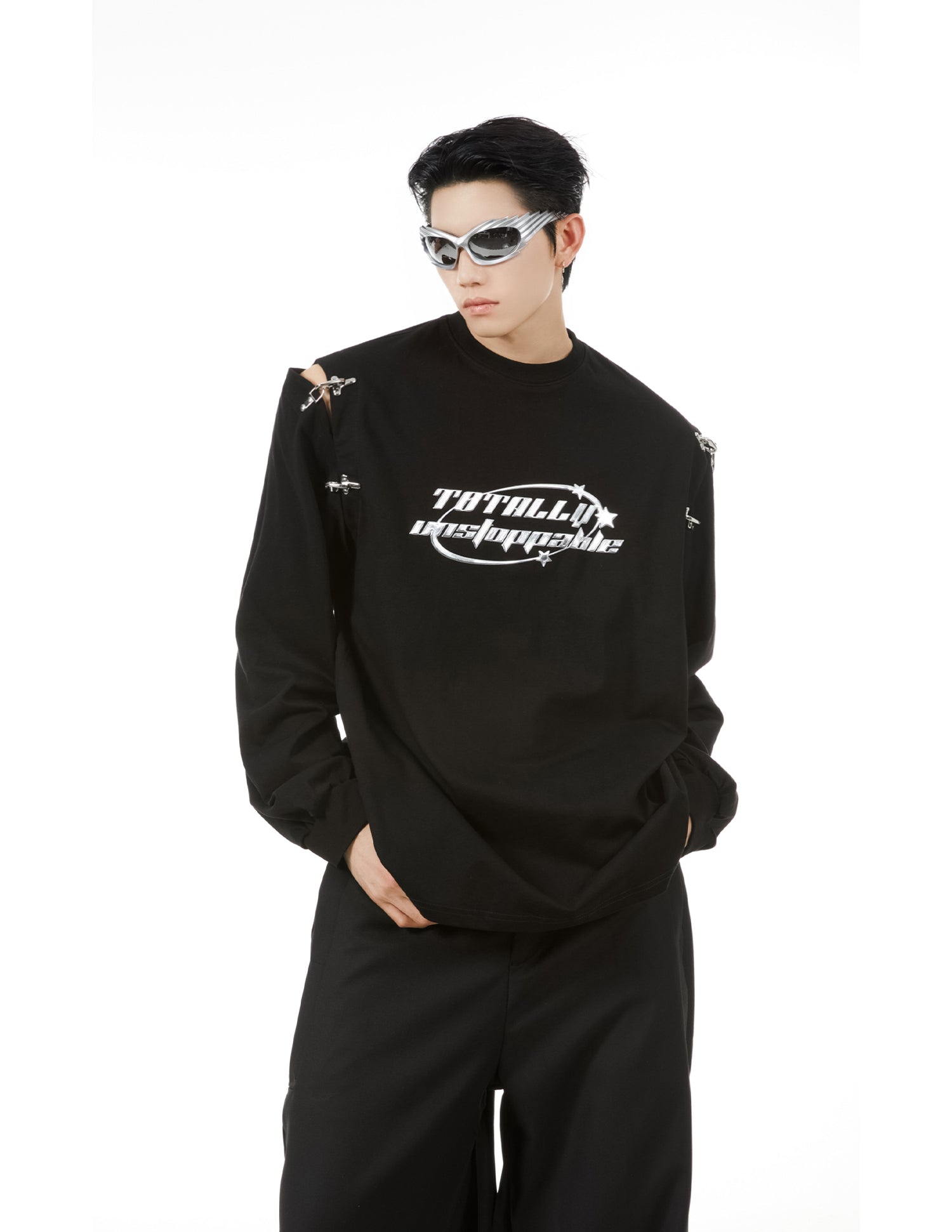 Split Airplane Buckle Long Sleeve Tee