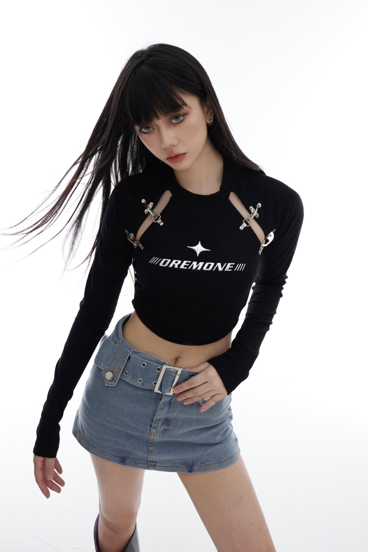 Airplane Buckle Hollow Long Sleeve Tee