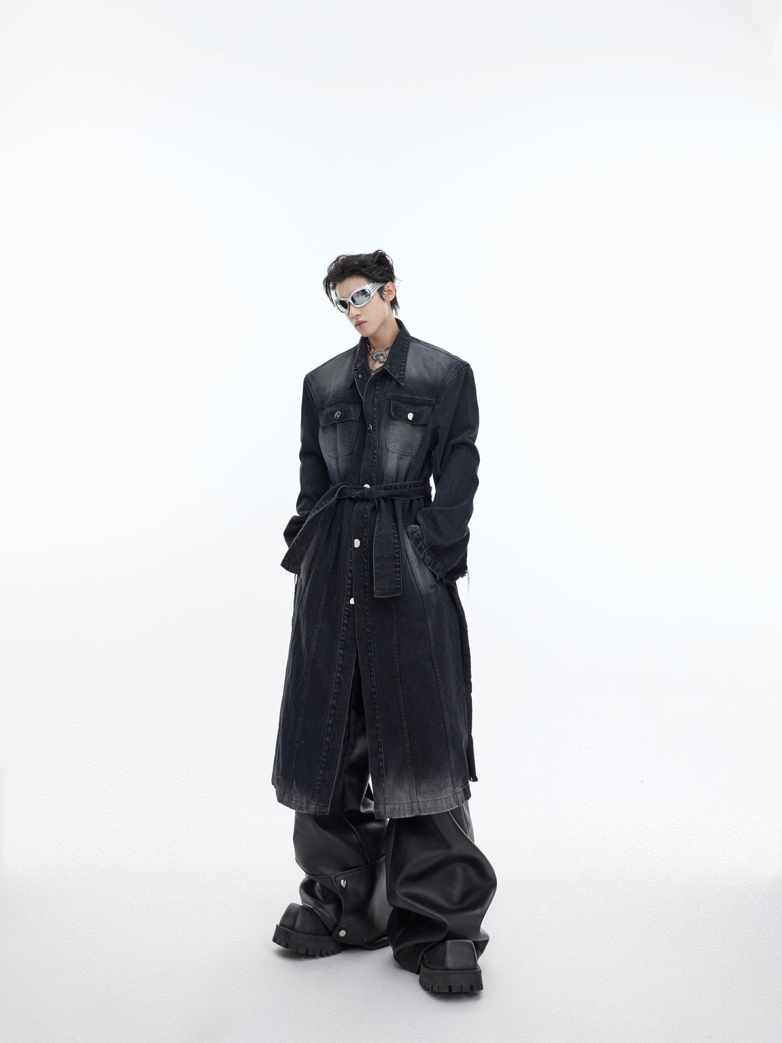 ArguE CulturE – Lange Jeansjacke im Used-Look mit verwaschener Silhouette Zweitbild