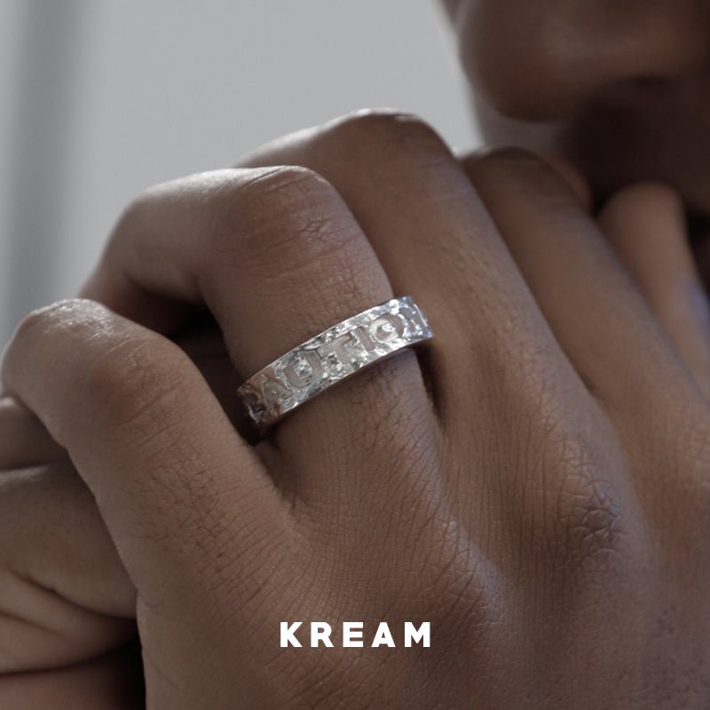 KREAM Original CAUTION WET FLOOR Sterling Silber Intaglio Slogan Slogan Ring  Zweitbild