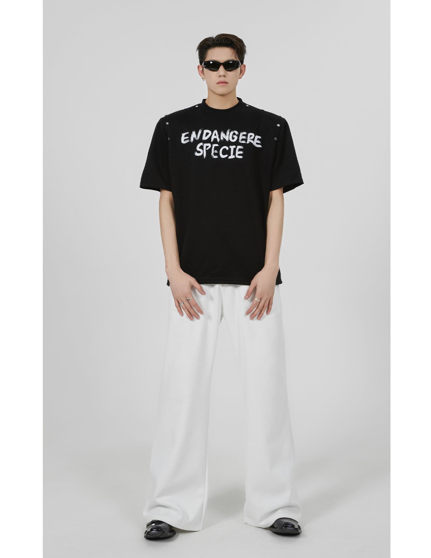 Metal Button Shoulder Pads Tee Secondary image